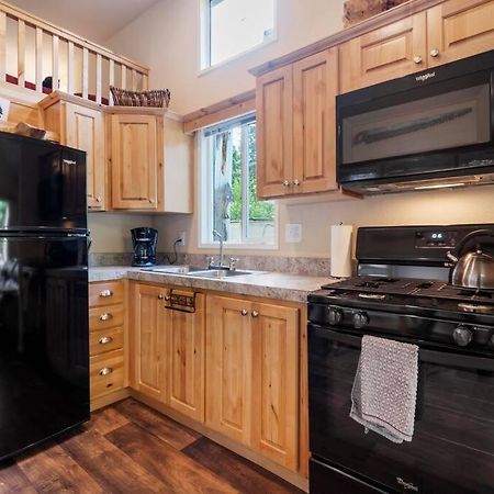 New Tiny Home Steps Away From Mt. Rainier Ashford Exterior foto