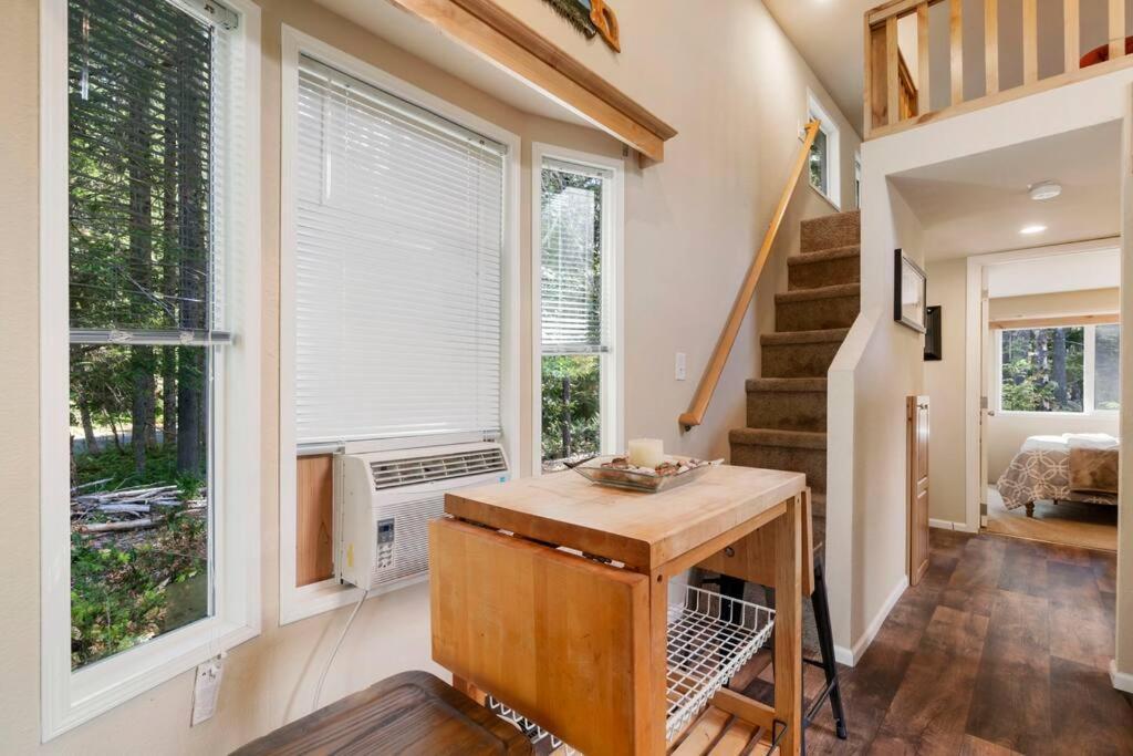 New Tiny Home Steps Away From Mt. Rainier Ashford Exterior foto
