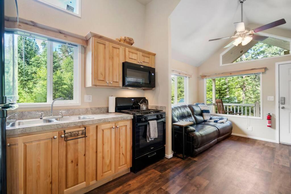 New Tiny Home Steps Away From Mt. Rainier Ashford Exterior foto