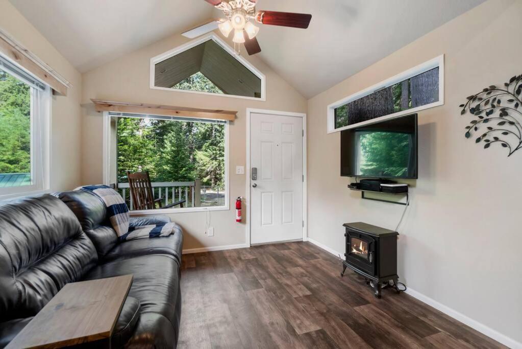 New Tiny Home Steps Away From Mt. Rainier Ashford Exterior foto